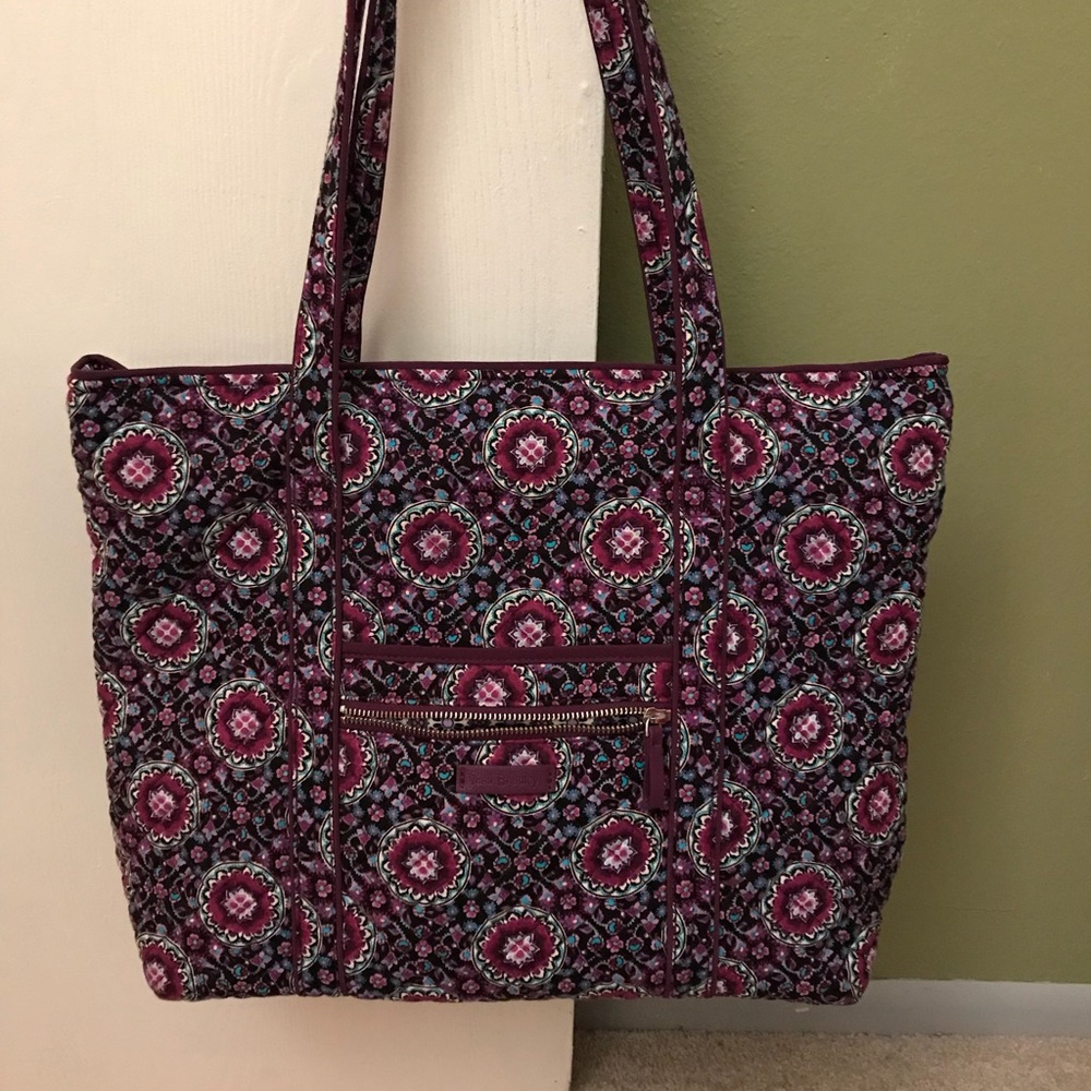 New- Vera Bradley iconic tote